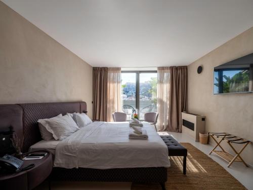 Regal Hotel Mitropoleos