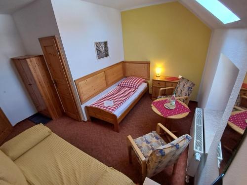 Bauernhof & Pension Kronenburghof