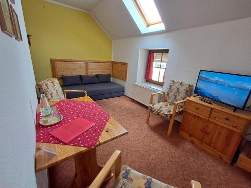 Bauernhof & Pension Kronenburghof