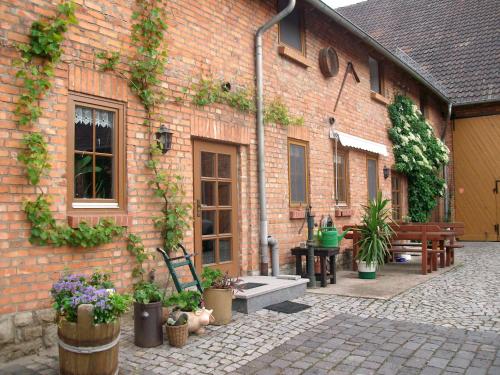 Bauernhof & Pension Kronenburghof