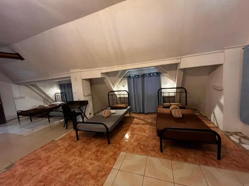 On Board Panglao Beach Hostel and Resort