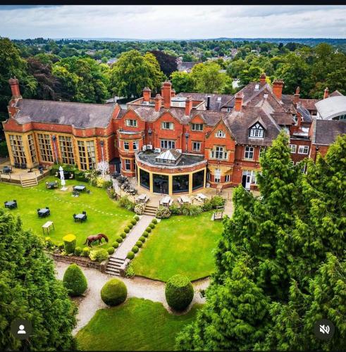 The Mount Hotel Country Manor