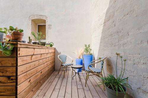 Le Petit Avignon Chambres Et Appartement
