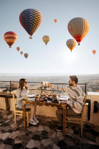 Aurora Cave Hotel