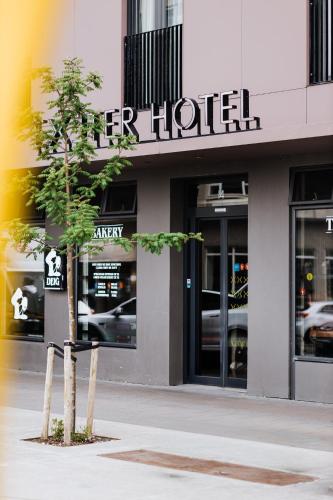 Exeter Hotel