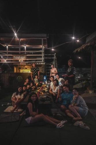 Nnyl Baler Surf & Stay