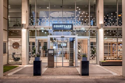 Courtyard Linz