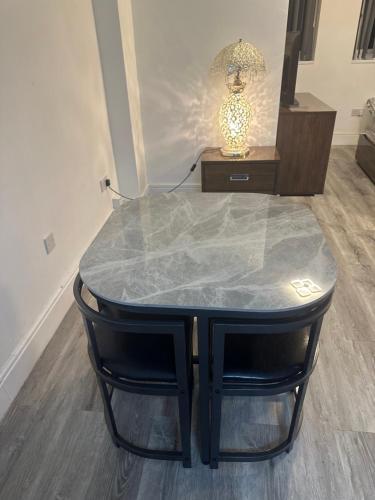 Independent en-suite rooms