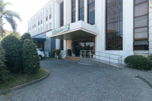 Bliss Drive Inn Hotel by OYO Rooms