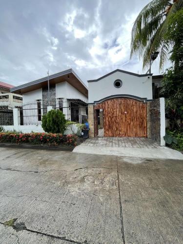 Cozy Home in Bacolod City near Airport & the Ruins