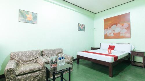 RedDoorz @ Western Highway Lodge Hotel