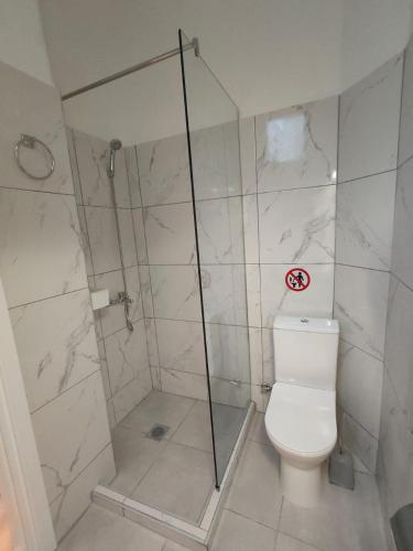 Marilyn Residence II