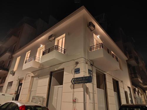 Marilyn Residence II