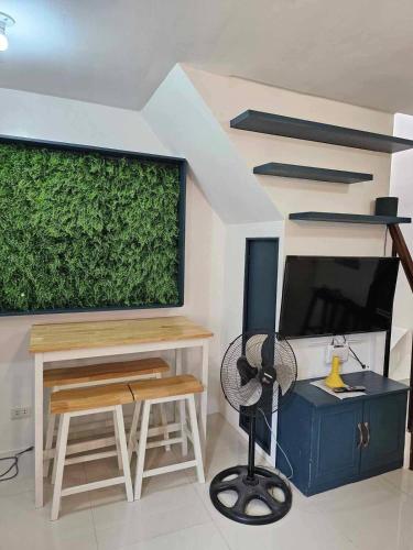 Blue House Near Davao Airport