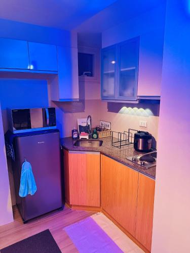 We Vibe, 81 Newport Blvd across NAIA 3