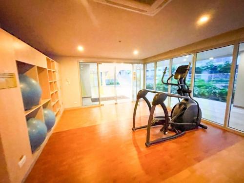 Exquisite 2BR Corner Suite with Sunset, Okada View