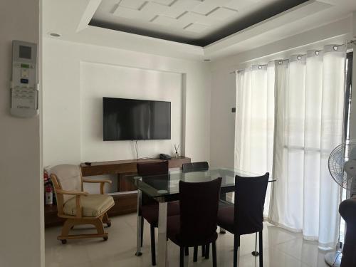Modern Japanese Resort-Type Condo