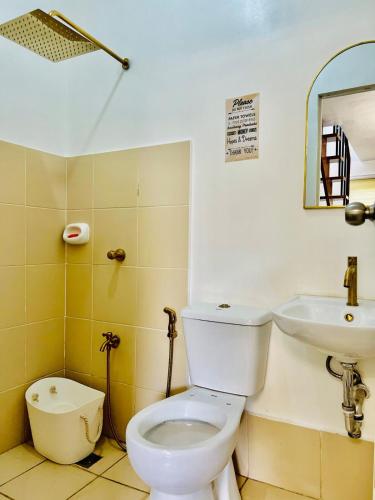 JOELYs Rest and Stay House 1 with WIFI TV NETFLIX and 2 AC rooms