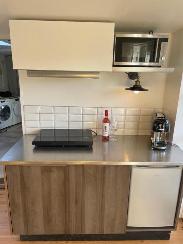 Charmerende byhus i Præstø centrum