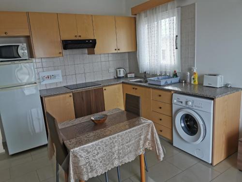 Pari Holiday Apartments