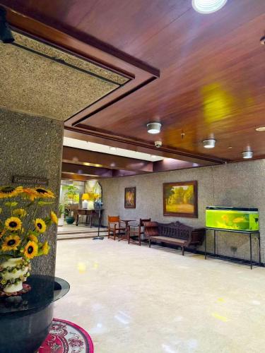 Vincondotel Roxas Ave Manila 1BR Marbella