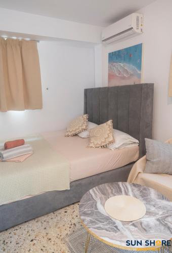 Explore Greece from Cozy City Centre Apartment