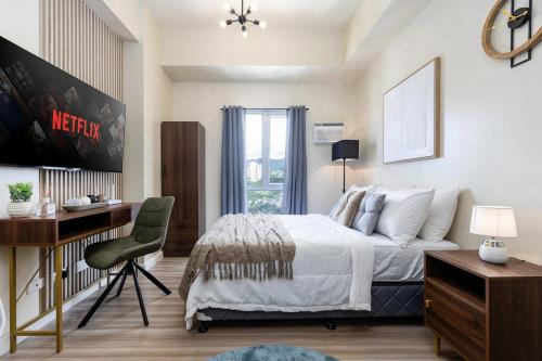 Furnished Studio Condo in Cebu IT Park with WiFi, Netflix and Pool Access