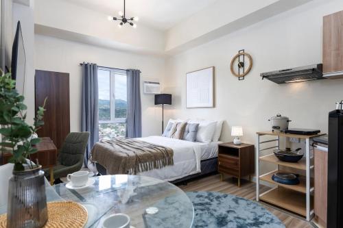 Furnished Studio Condo in Cebu IT Park with WiFi, Netflix and Pool Access