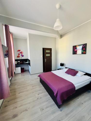 Bedrooms 64