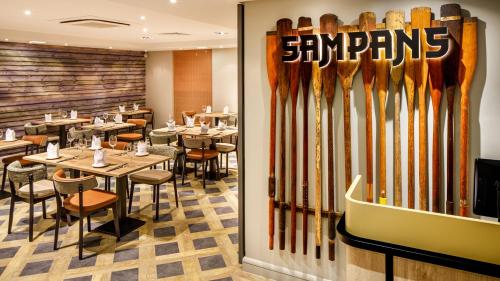 Crowne Plaza Manchester Airport