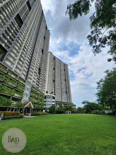 Zinnia Tower 2br condo with QC Cityview
