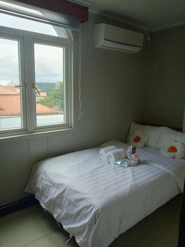 Baoly Clark Residences