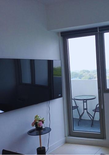 The Green Glen View-Fast Wifi, 1Bedroom Unit in QC