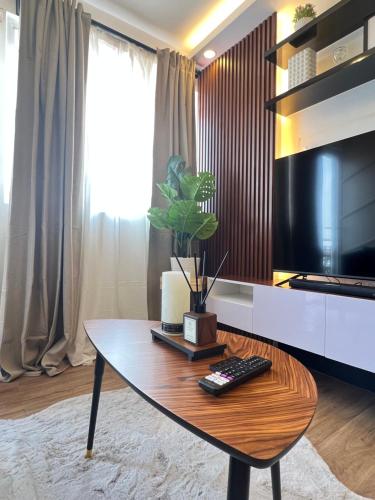 Aesthetic 2BR Penthouse near NAIA with Pool