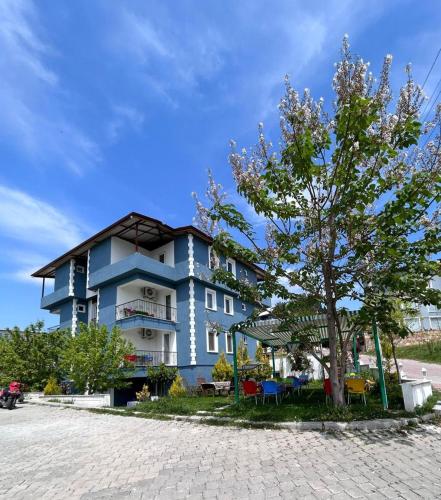 Paradise Hotel