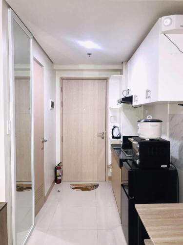 Studio Unit Condo with Balcony Behind SM CITY Iloilo