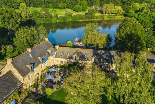 Le Manoir Des Portes