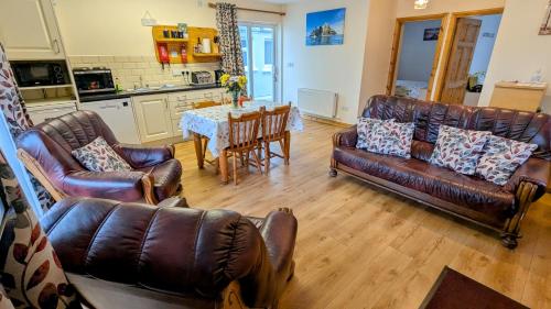 Skellig View Sunset Cliffs View Apartment