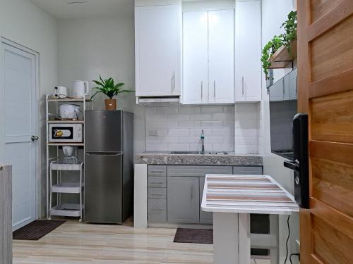 Sunset Suite Condo Style Stay with Motor Parking