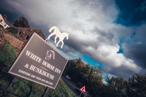 The White Horse Inn and Bunkhouse