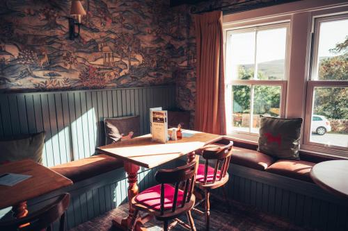 The White Horse Inn and Bunkhouse