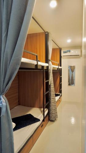 Sunset Paradise Hostel