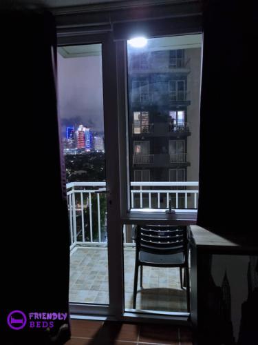 2BR with 2 balconies condo and Pool in Pasig