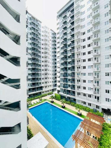 SM 7 Simple Studio Near SM