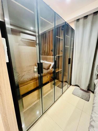 SHORE MOA- EXXY SUITES Pasay