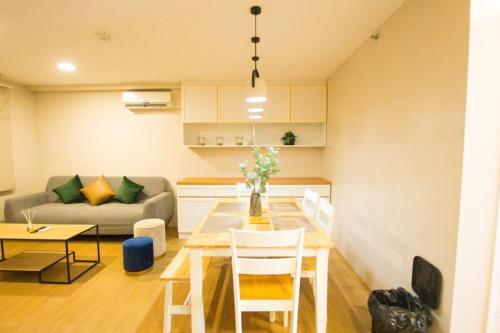 Casa - Coastal Getaway Two-Bedroom Vacation Home with free parking in Amalfi by City de Mare