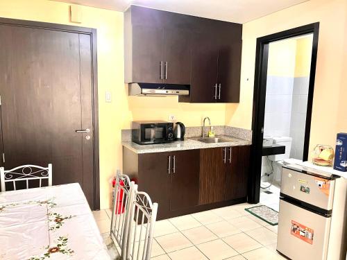 The Rochester Parklane Condominium