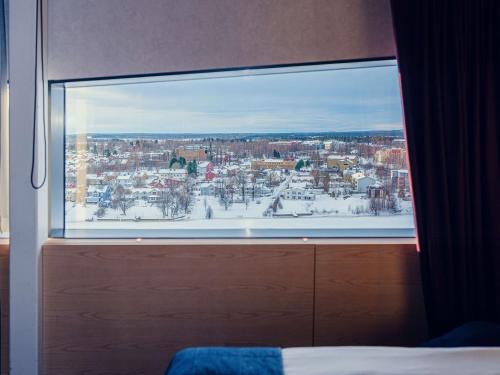 U&Me BW Signature Collection