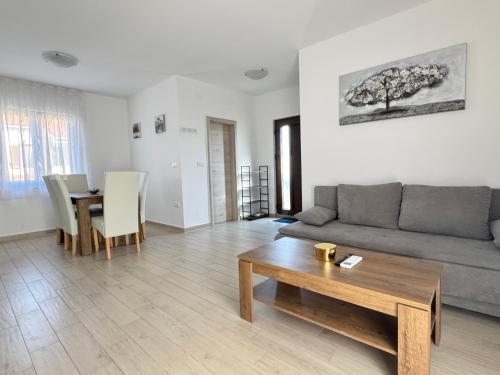 Flowers Apartments Medulin, Fucane 2