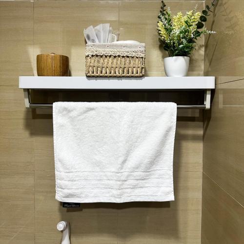 Crizzy's Hub Crizel at Shore Residences - 1BR with Balcony and Amenity view - Netflix and Disney - Near MOA